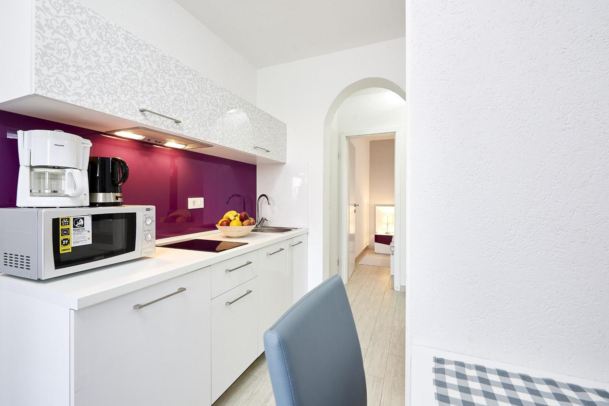 Apartments With A Parking Space Mavarstica, Ciovo - 17803 트로기르 객실 사진
